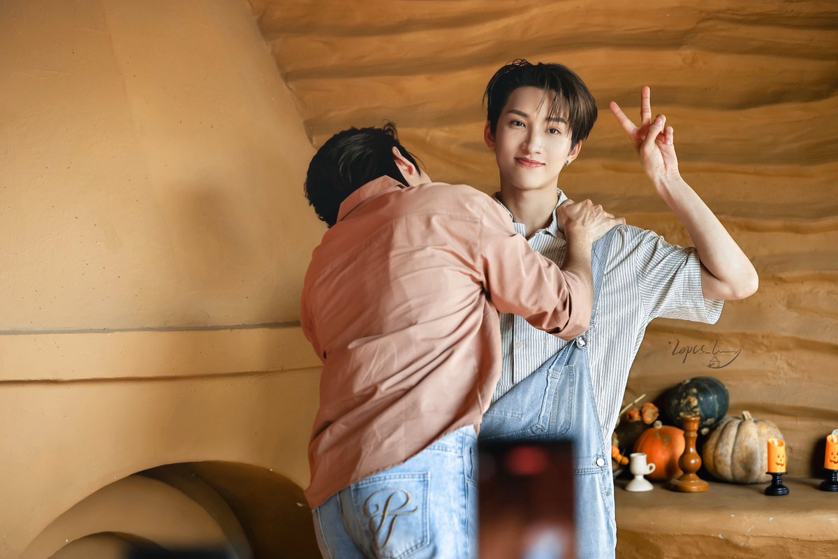 🧐如果老公是丧尸🧟被咬也没关系✌🏻

<a href="/Bossckm_/">BOSS.CKM</a> <a href="/NTangwai90292/">Noeul</a> 
BOSSNOEUL TRICK OR TREAT 
#BossNoeul_HalloweenPartyinHANGZHOU
#BossNoeul #BoNoh