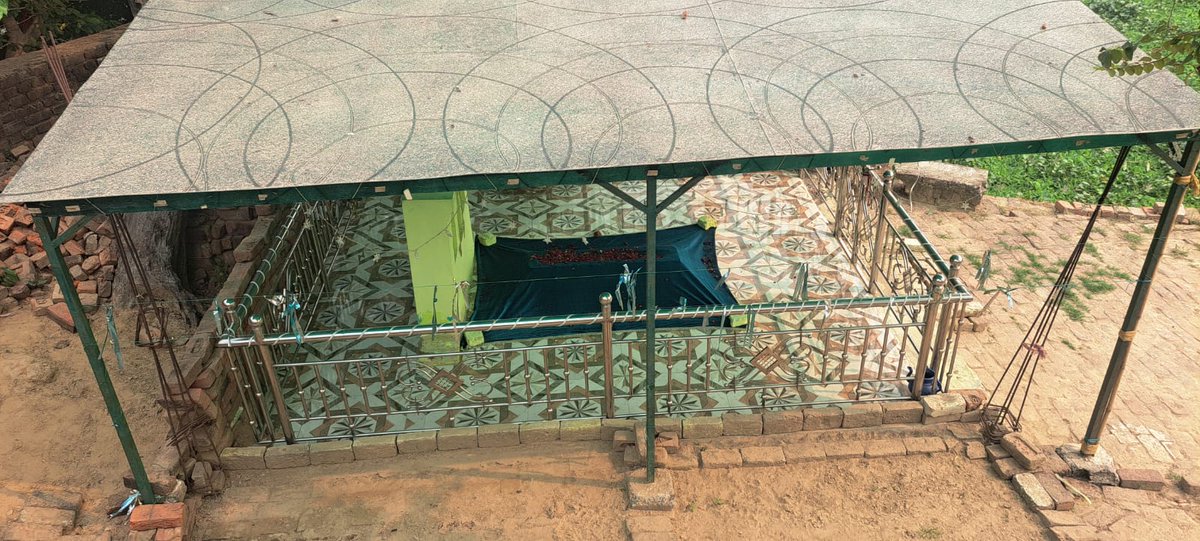 #बरेली आंवला रोड पर कुडा गांव के पुल के नीचे सरकारी जमीन पर मजार बनाई जा रही पहले छोटी बनायी अब बड़ा रूप दे दिया पुलिस प्रशासन अवैध मजार को हटाये बनाने वालो पर कठोर कार्रवाई करे 
<a href="/adgzonebareilly/">ADG Zone Bareilly</a> <a href="/Uppolice/">UP POLICE</a> <a href="/igrangebareilly/">DIG RANGE BAREILLY</a> <a href="/CommissionerBa1/">Commissioner, Bareilly Division</a> <a href="/dmbareilly/">DM Bareilly</a> <a href="/CMOfficeUP/">CM Office, GoUP</a> <a href="/myogiadityanath/">Yogi Adityanath</a>