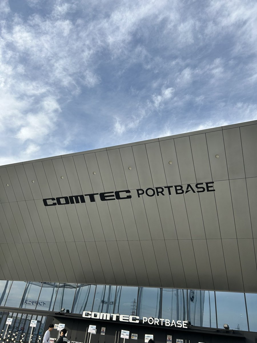 UNZA094056's tweet image. 今日は名古屋ベガス♪ 無事限定T、タオル買えたんでモチベUPしながら楽しんできます😆　
#Fear, and Loathing in Las Vegas
#COMTEC PORTBASE