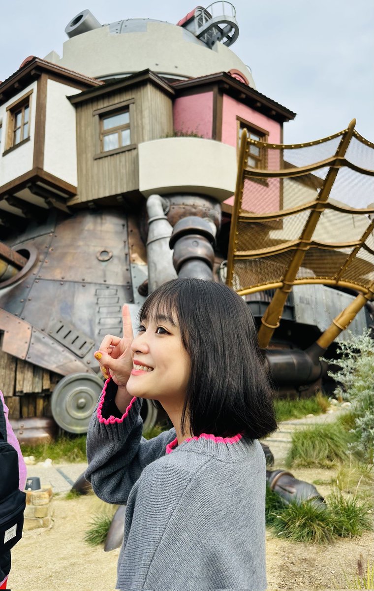 本日、17:00〜
ジブリパークにて「野外上映会＆コンサート」に出演させて頂きます♪

@愛・地球博記念公園内の大芝生広場ステージ

夕日も綺麗な時間となりました🌇
お越し頂くみなさま、どうぞお楽しみに😊

上映会は「#魔女の宅急便」です🎥

#武部聡志 さん
#大原櫻子