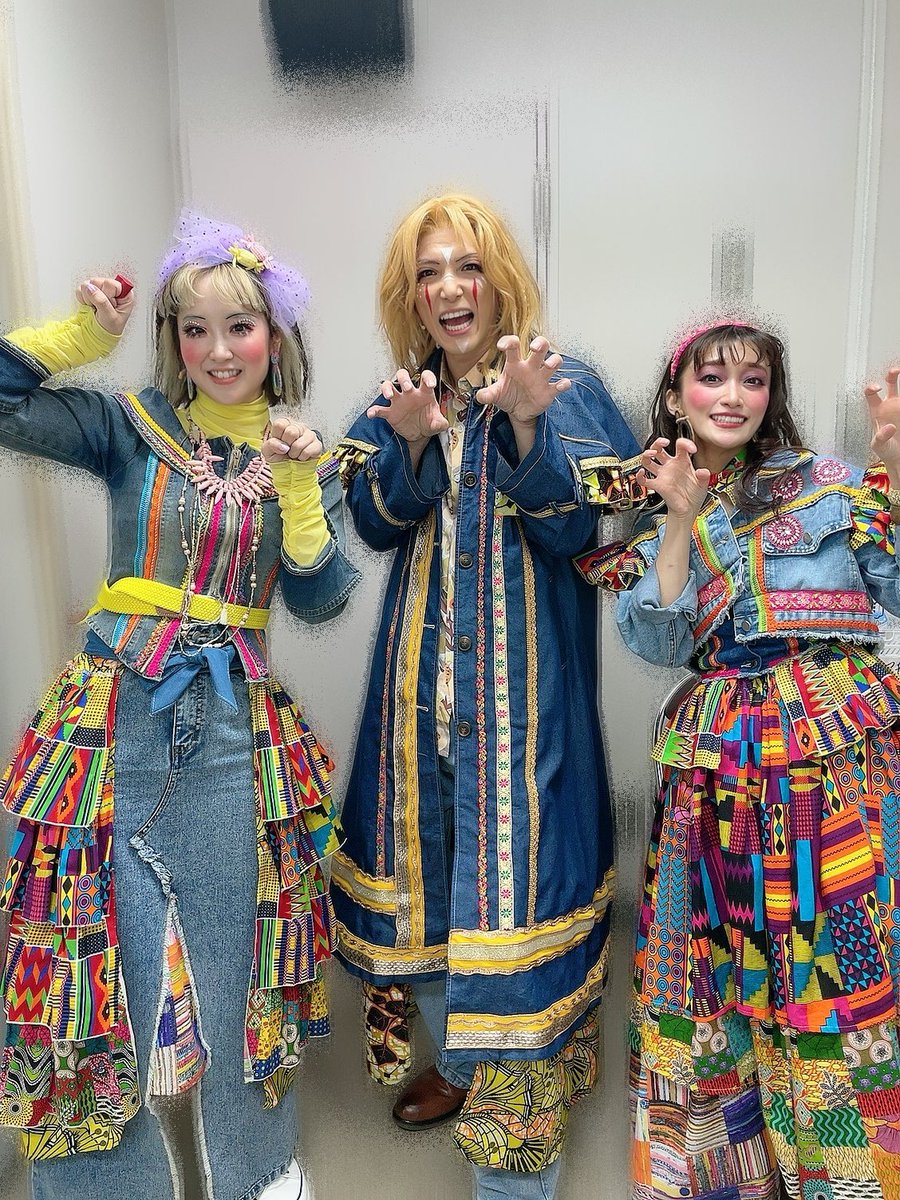 iRis_a_himi's tweet photo. 昨日のモロッコ様こと瀬戸祐介さんとは
お写真が撮れましたー！！！
とんでもない超大作を初日に残して
くださりました！笑笑
カルテットの皆様が横揺れしながら
楽しそうに演奏されてました😂👏
ありがとうございました！
#ヴェニスの商人CS https://t.co/MXcCz8FeYK