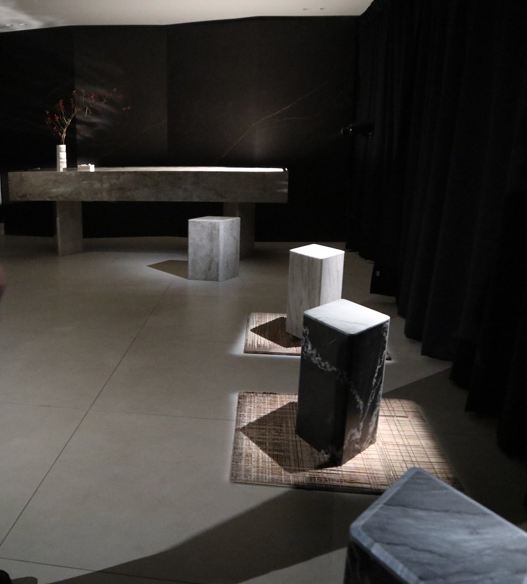 tecture1's tweet image. #DESIGNARTTOKYO2025 
南青山 MAP35 @ Cosentino City Tokyo
Cosentino × James Kaoru Bury
大判のタイル・石の廃材を用いたインスタレーション「PIECE OF REST」
mag.tecture.jp/event/20251021…

#DESIGNART #Cosentino #TECTURE