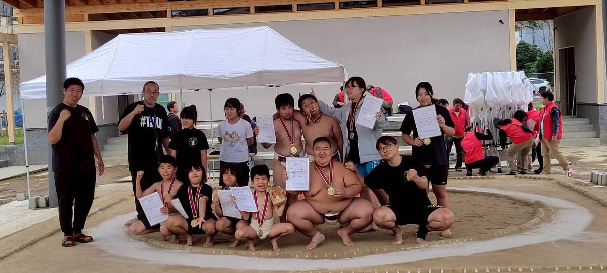 igarashsumoclub's tweet photo. 第二回川崎区内郵便局長杯親善相撲大会😁五十嵐相撲倶楽部から選手総出で参加、力を出し切りました💪
昨年に引き続き演出させていただき、そして協賛いただいた皆様、お手伝いいただいた皆様、局長様方々のおかげで盛り上がった大会になりました😃ありがとうございました🙇 https://t.co/3pJgP8BSHD