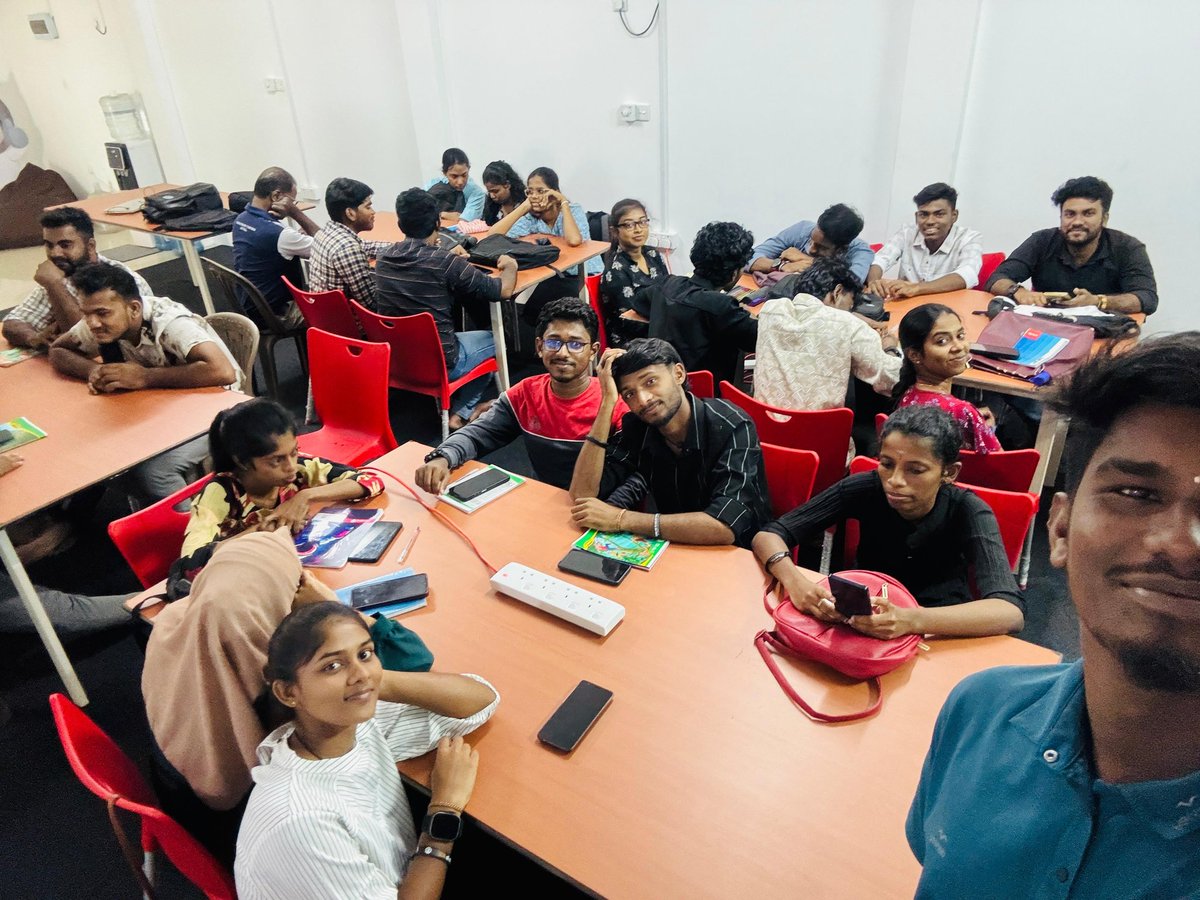 La0neSjn's tweet image. Salesforce #cloudhub #yarl #salesforce #ohana #Ai