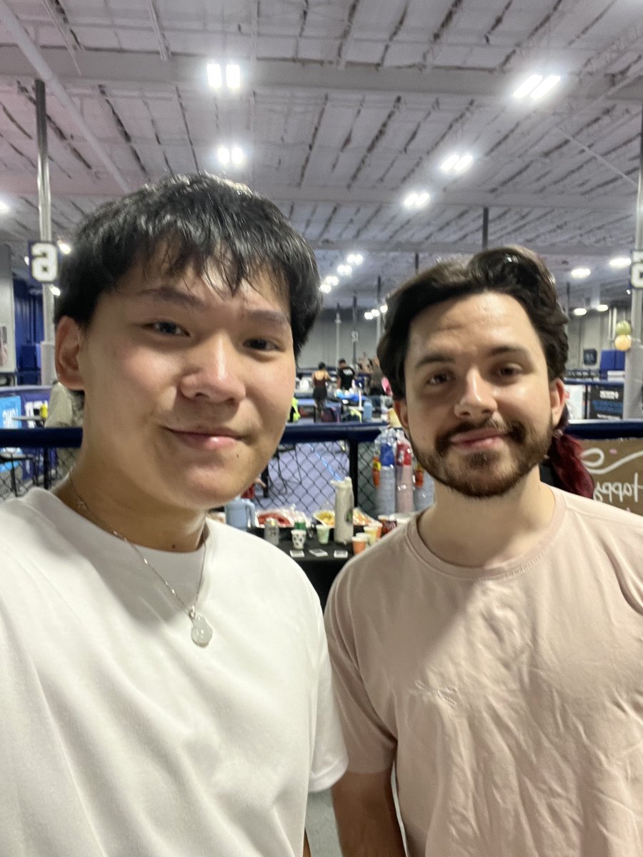pawraaa's tweet photo. @ethanarnold Wasn’t expecting to run into you randomly—thought I was tripping at first lol. Thank you for chatting with me :) https://t.co/irU3sn1PDS