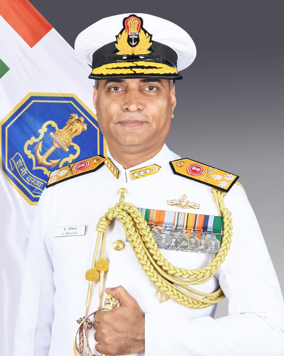 IN_HQENC's tweet image. 🇮🇳 VAdm K Srinivas assumed charge as Director General Naval Projects, #Visakhapatnam on 01 Nov 25, on completion of his tenure as Admiral Superintendent, Naval Dockyard, Visakhapatnam. @IN_NDV.

⚓ Commissioned into the #IndianNavy in 1990, the Flag Officer is an alumnus of…