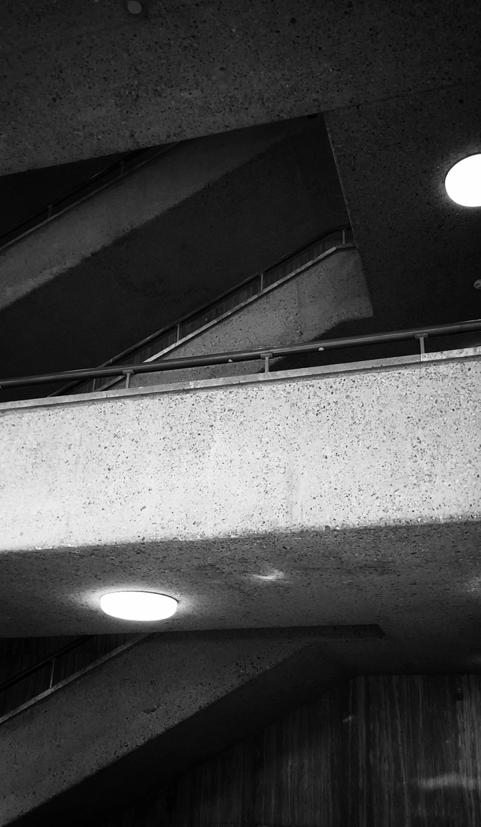 PeterMotta4's tweet image. Coolsingel Rotterdam 
De Bijenkorf