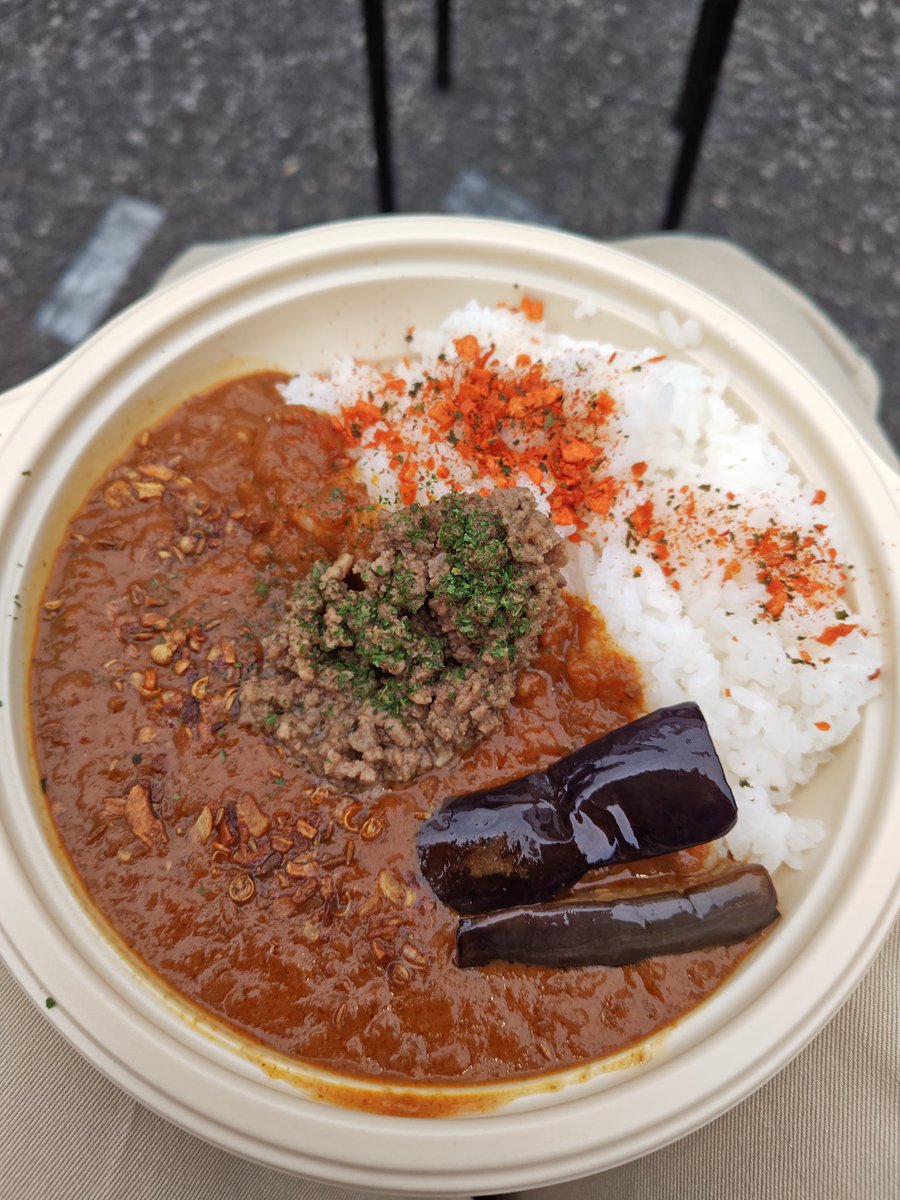 immature6's tweet photo. 昨日に引き続き今日も神田カレーグランプリへ
RAKUSPA0010 近江牛サウナカレー
1899 お茶の水　1899和出汁キーマカレー
オオドリー　黒毛和牛2種の無水チーズキーマカレー
TOKYO MIX CURRY トマトチキン＆自家製！！黒毛和牛ハンバーグ https://t.co/PAO4iuFJSD