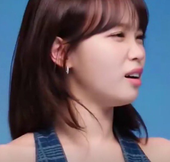 aesuperbeing's tweet image. Before anyone tells me "you should make friends, they're just joking" I have to say that none of my friends would bully me like that in front of the cameras. Thank goodness I have kind friends.