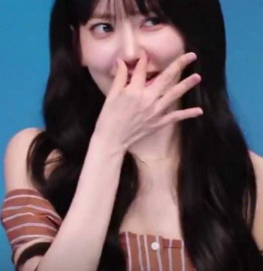 aesuperbeing's tweet image. Before anyone tells me "you should make friends, they're just joking" I have to say that none of my friends would bully me like that in front of the cameras. Thank goodness I have kind friends.