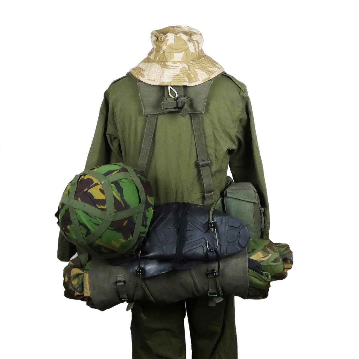 Mannequin of the Month - Craftsman, REME, Saudi Arabia, 1990 youtu.be/htEoIhM5U4o #BritishArmy #REME #GulfWar #1990s #British #Army #Soldier #MilitaryHistory #Militaria