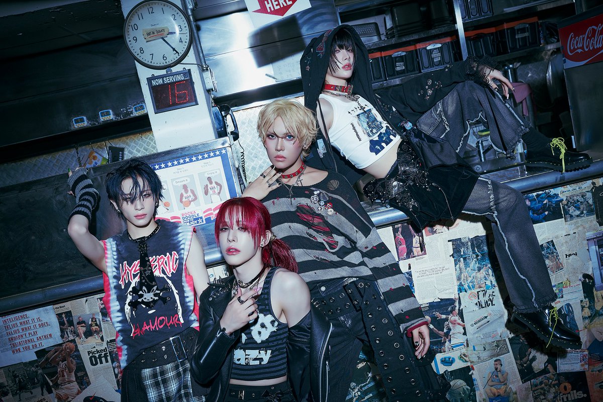 XLOV_official's tweet image. XLOV 1st MINI ALBUM [UXLXVE]
Biii:-P CONCEPT PHOTO 3 - #XLOV

💿 2025.11.05(WED) 6PM(KST) RELEASE

#XLOV #엑스러브 #UXLXVE #XLOV_UXLXVE
#BiiiP #XLOV_BiiiP