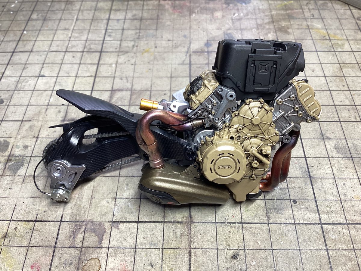 赤と黒のトレーラー トレーラー】おっきぃ！強そー！長い！迫力の新型VOLVO…赤×黒