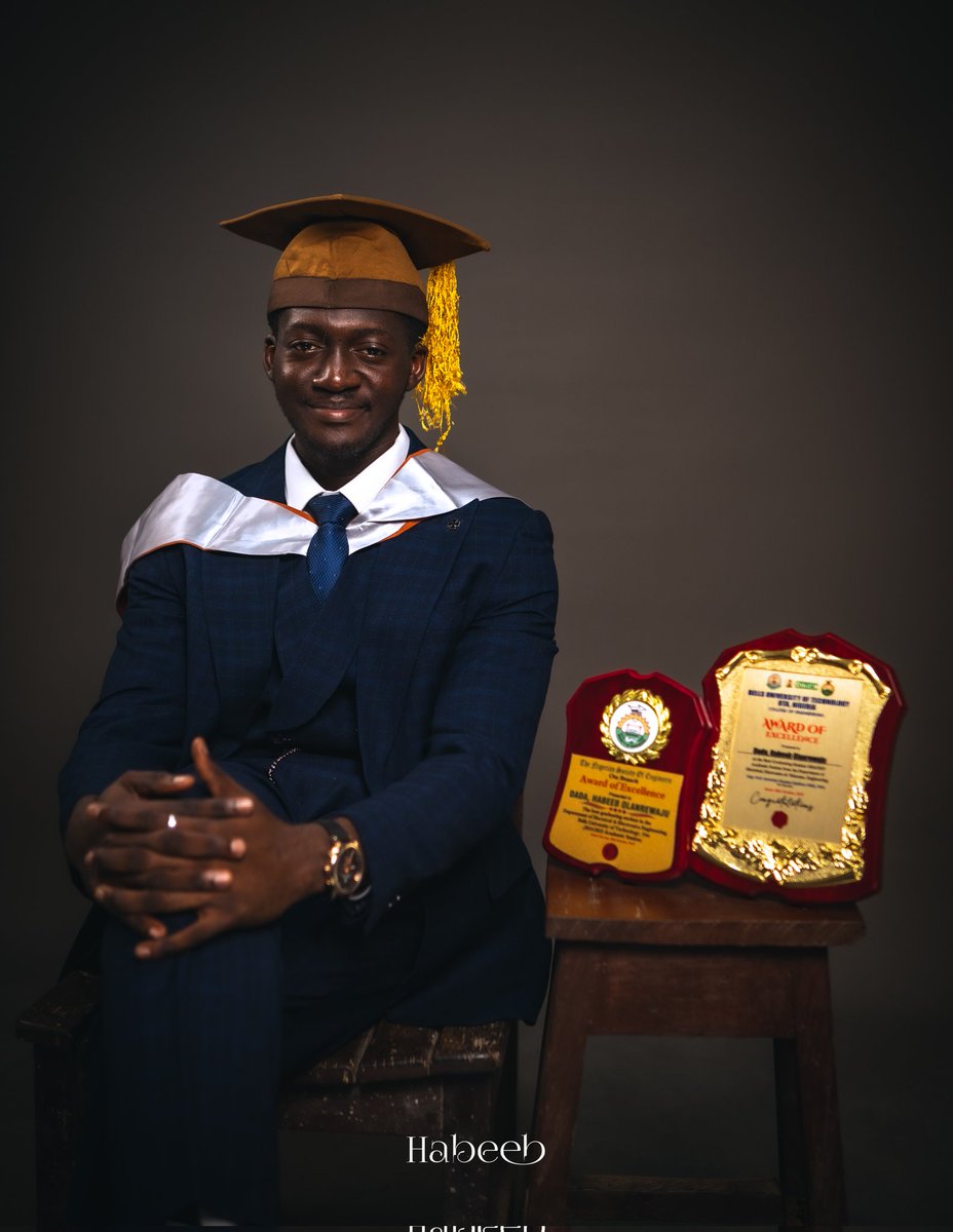 HabeebAdobe's tweet image. BGS in Electrical/Electronics Engineering? 4.88 CGPA?
I never had this goal in mind, but I knew I had to do one thing; go all out on everything. I enjoyed the thick and thin, made great friends, and built a strong design career and social network.
Alhamdulillah. MSc/PhD next!