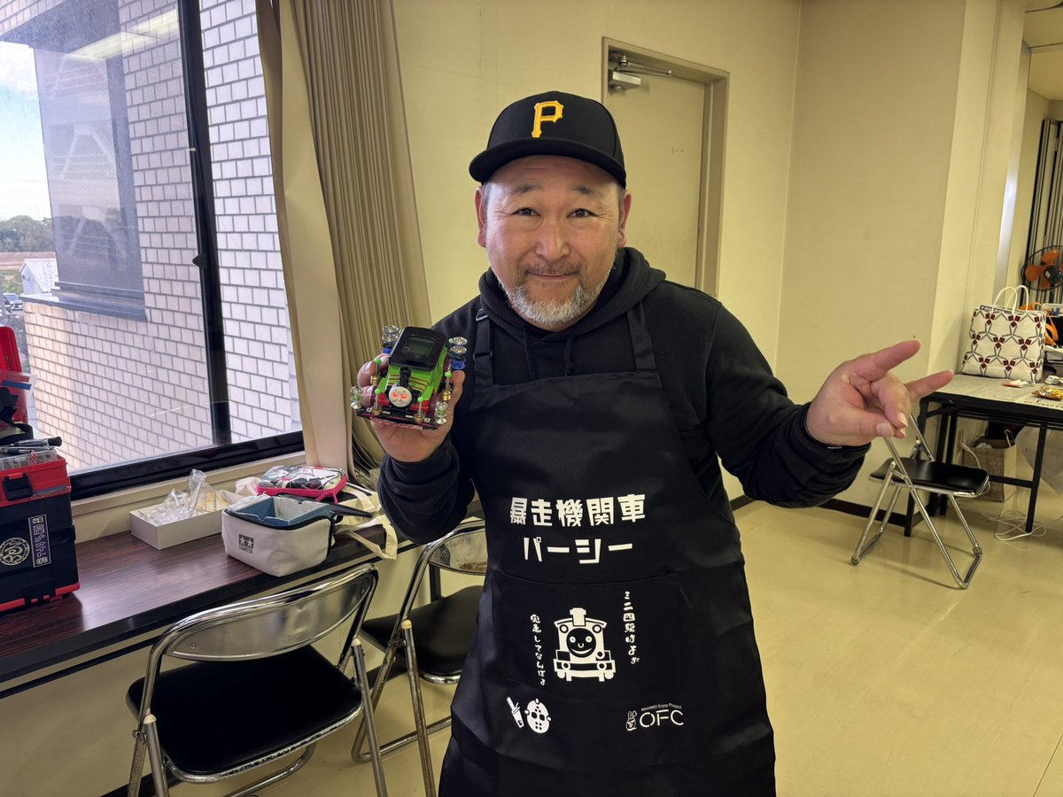 percy3to4's tweet image. TAREKAは、１ヒート　ブラックセイバー（前後輪スポンジタイヤ・前ワンウェイホイール）2回戦敗退😭
２ヒート　パーシー２回戦敗退😭
#ミニ四駆  #TAREKA  #OFC 
#フルカウルミニ四駆 
#暴走機関車  #パーシー  #スポンジタイヤ 
#ワンウェイホイール #日交タクシー