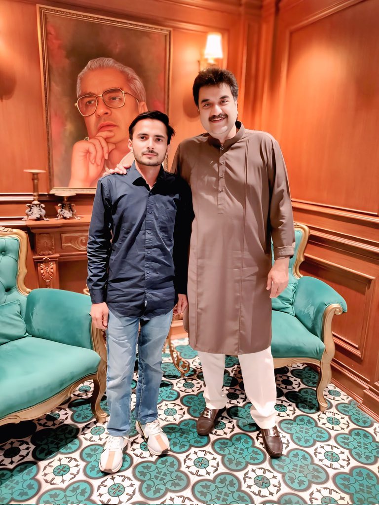 हमारे संघर्ष के साथी श्री <a href="/Anil_Kumar1556/">Anil Kumar 🇮🇳</a> जी को जन्मदिन की ढेरों शुभकामनाएँ। आपके उत्तम स्वास्थ्य और दीर्घायु की कामना करता हूँ।