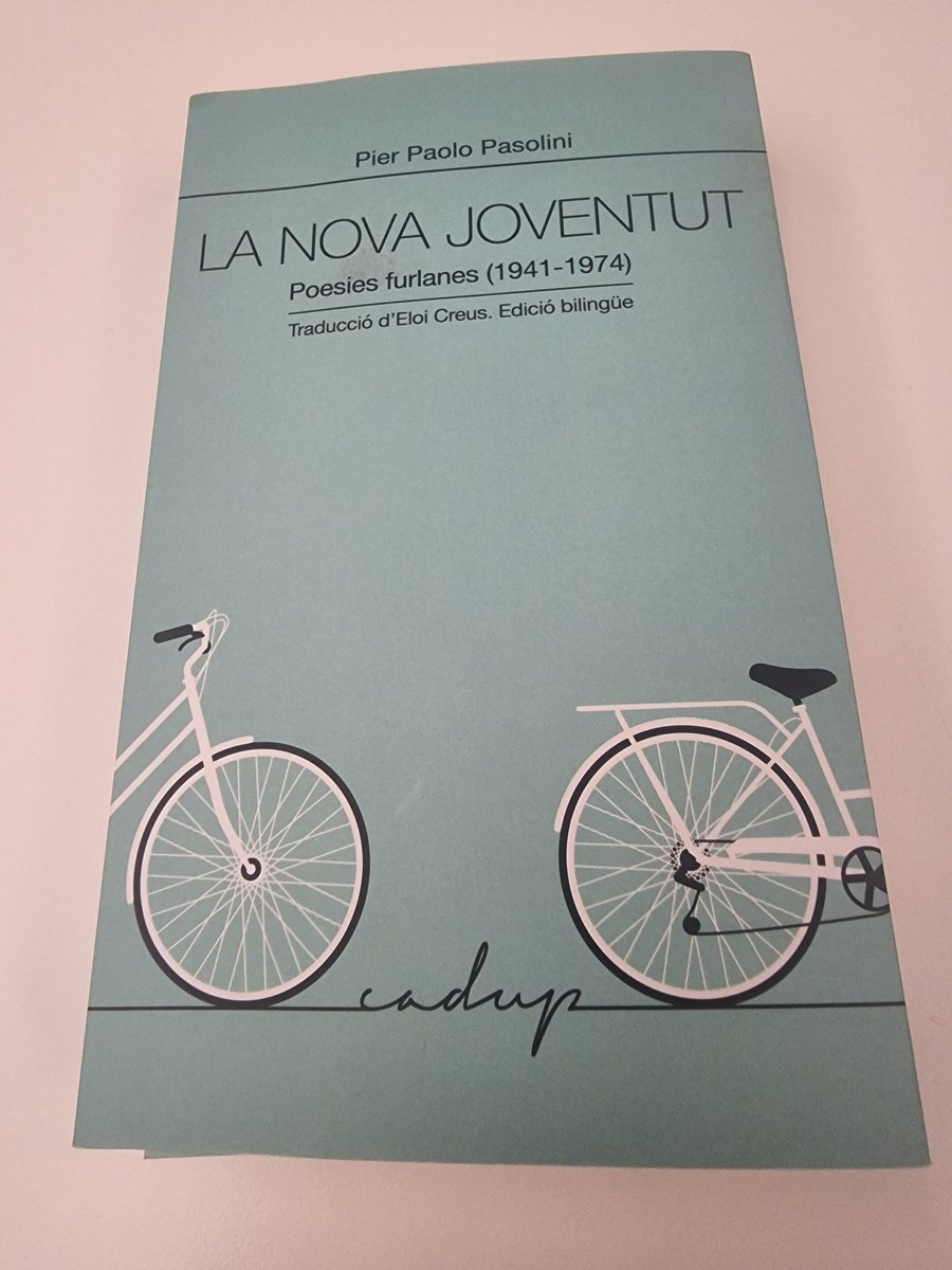 El 2 de novembre de fa cinquanta anys van trobar a la platja d'Òstia el cos sense vida de l'indomable
PPP.

'Jo no puc enterrar-me
en un temps que no es mou
vivint com un traïdor'

Poesies furlanes
Tr.  Eloi Creus <a href="/Ecreus/">Eloi Creus</a>
<a href="/GodallEdicions/">Godall_Edicions</a>
