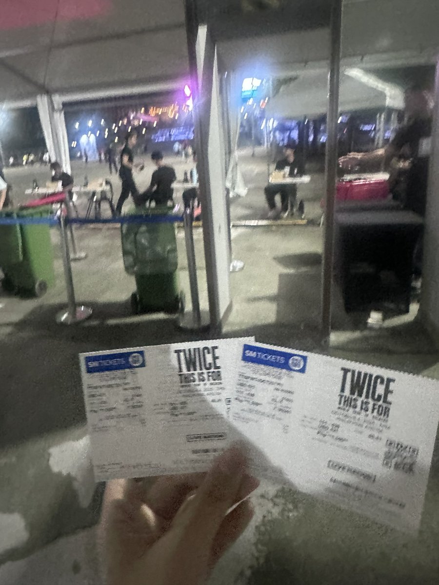 Late feedback but was so happy I got to see twice again! Thank you so much po for the tix <a href="/wyxngcart/">anne 🌸</a> ! super enjoyed the con 🥹🫶