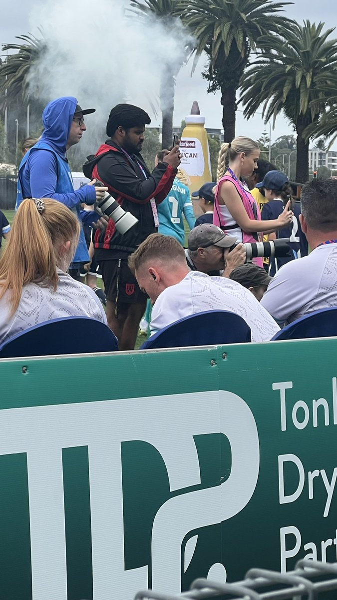 jenna (they/them)💚💛🏴󠁧󠁢󠁷󠁬󠁳󠁿🍉 tweet media