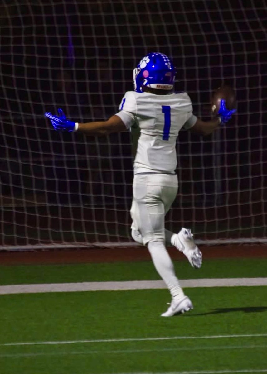 metuchenhsfootball tweet media