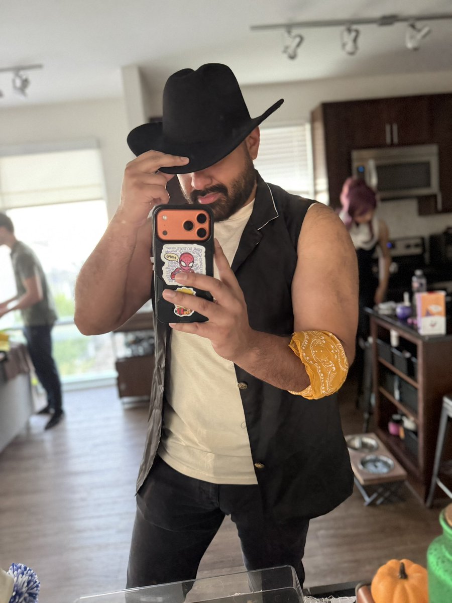 Knight_BP's tweet image. Last nights Halloween concert was so peak, a lot of the Digi squad came out