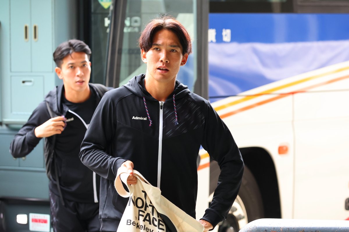 11/2山口戦】 チームがスタジアムに到着🚌 勝つために準備をします