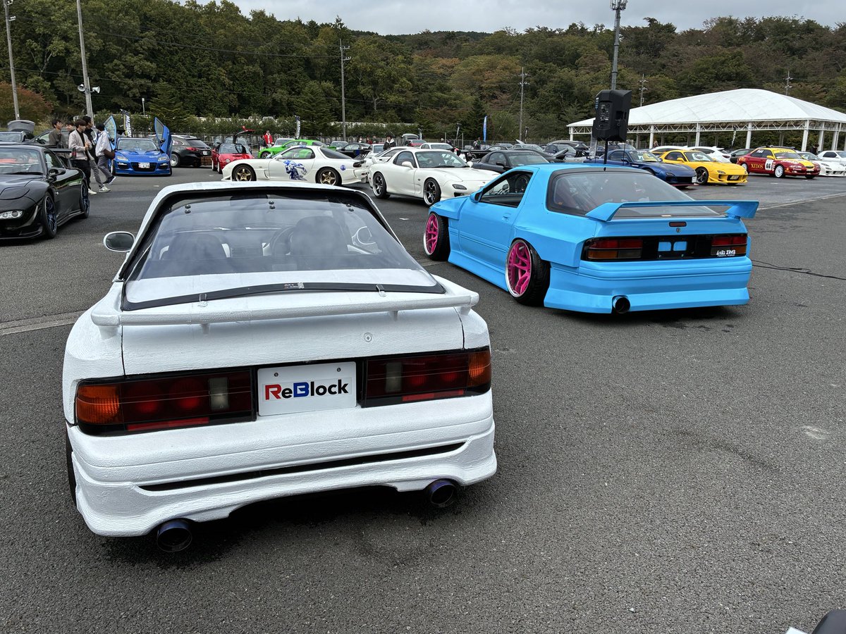 ReBlock16's tweet image. ＃マツダイズム
＃fc3s
＃beat
＃reblock
ムッシュスタイルさんの隣で展示できて感謝です。本物と似てる？