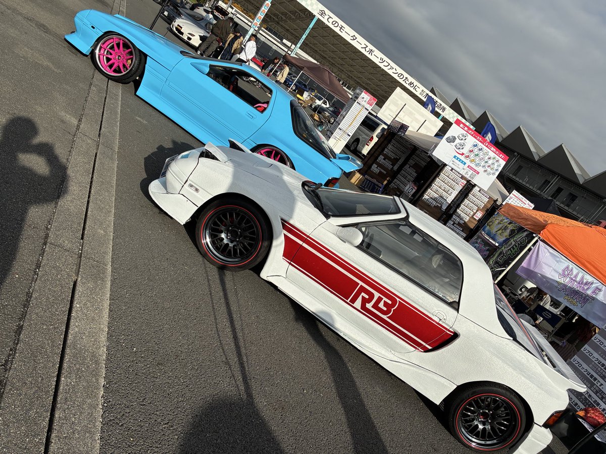 ReBlock16's tweet image. ＃マツダイズム
＃fc3s
＃beat
＃reblock
ムッシュスタイルさんの隣で展示できて感謝です。本物と似てる？