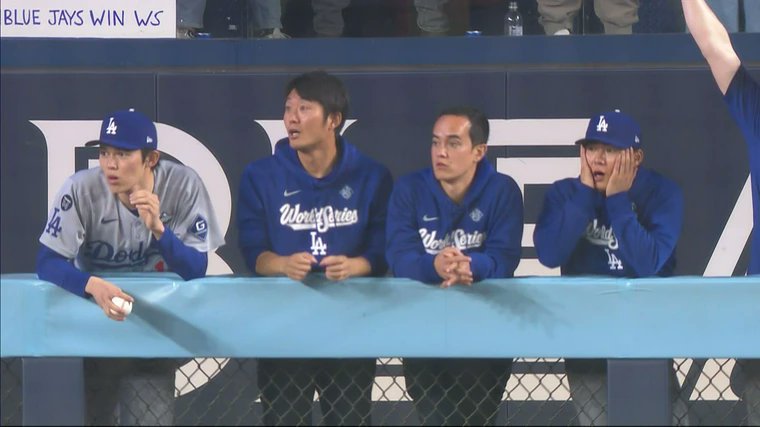 MLB_comment's tweet photo. ロハス同点ホームラン🔥🔥🔥
山本由伸「え、俺投げんの？」 https://t.co/hjLwaxCivn