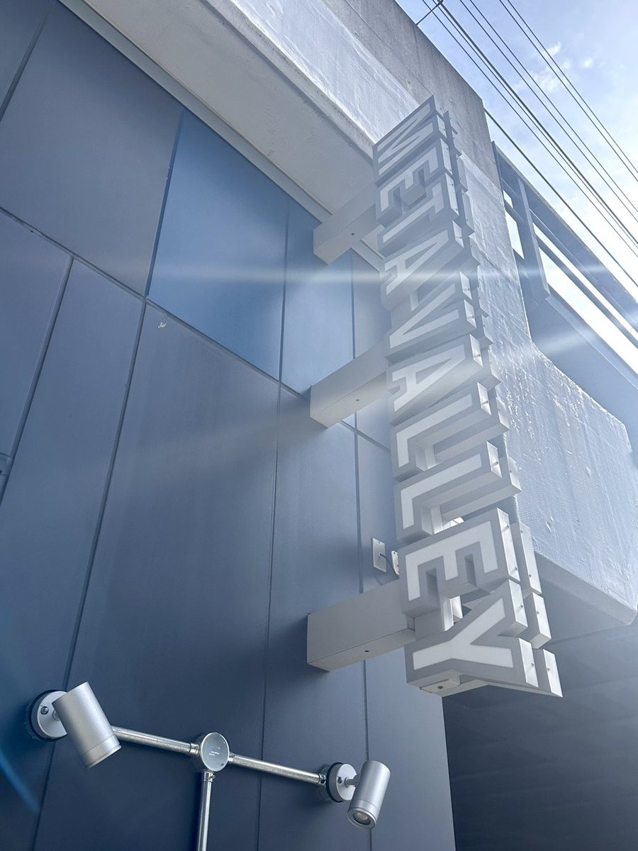 【LIVE】「D’ERLANGER tobeistodo-UNKNOWN- 2025」
 
本日、大阪day3です！

■11/2（日）
大阪Yogibo META VALLEY
open/15:30 start/16:00
derlanger.jp/news/live/2507…