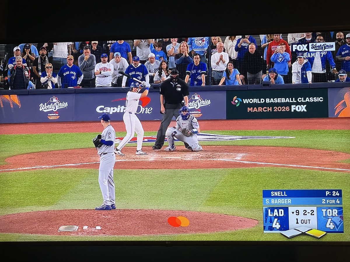 kyarows's tweet image. Every single fan looks miserable with stress