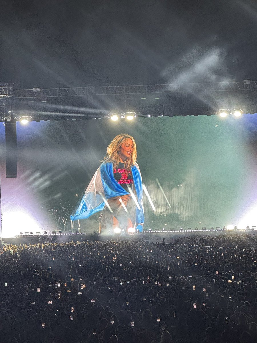 Y como dijo nicki, ES NUESTRA PAPAAAAA 🇦🇷❤️