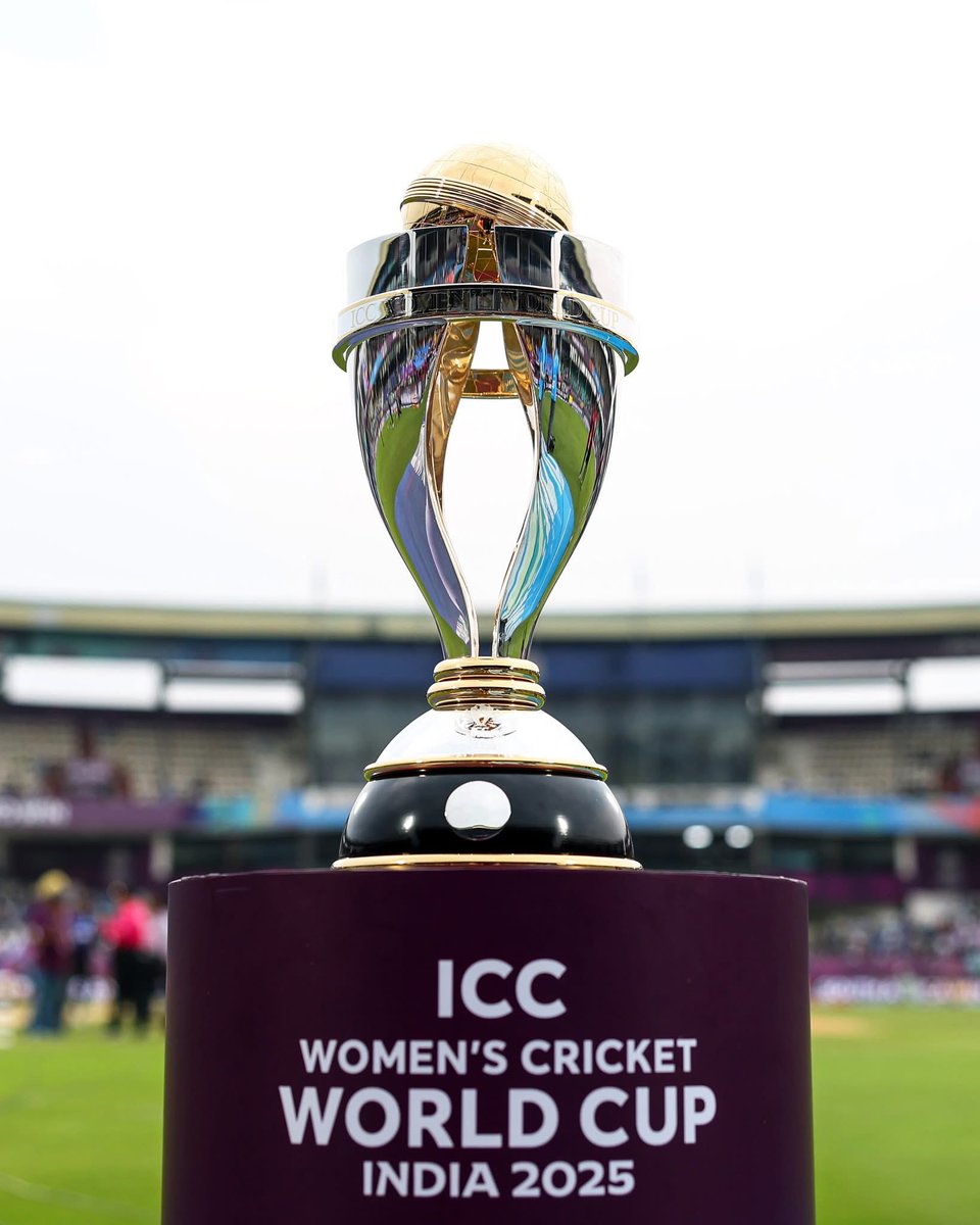 PravatiPOdisha's tweet photo. Play with heart, play with pride, the whole nation stands behind you, chanting “Chak De, India!” 🇮🇳

#WomenInBlue #TeamIndia #WorldCupFinal #BleedBlue https://t.co/sVBlK5aFlH