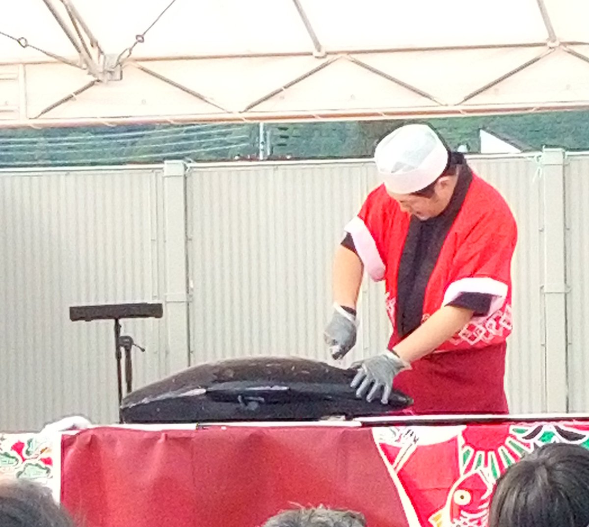 boattoshi0407's tweet image. ボートレースびわこでマグロ振る舞ってくれるよ！！
まだ無料配布券余ってて配ってる！！
お近くの方は是非ww
#ボートレースびわこ