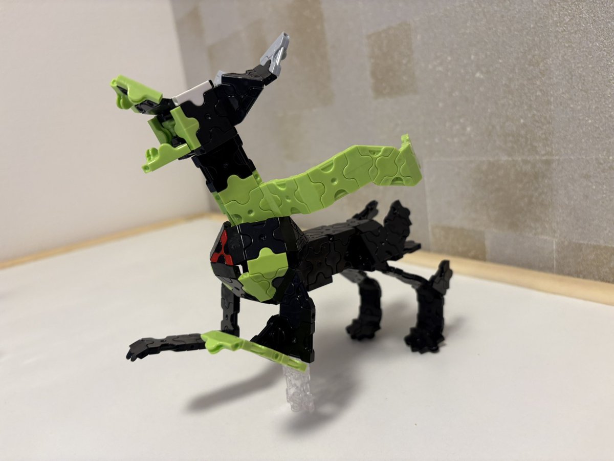 美容院帰りから子どもたちと公園行くまでの隙間時間に急に湧き出した創作意欲
首やら胴やら微妙な長さが気になる隙間時間クオリティ😭
#LaQ #ジガルデ