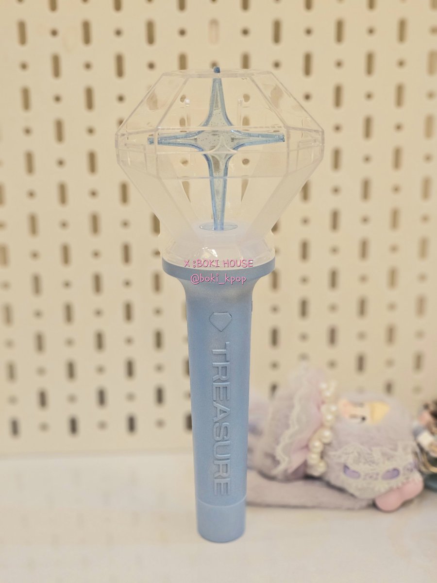 boki_kpop's tweet image. 💎แท่งไฟTREASURE Ver.2
✅เพ้นท์สี เรฟบงver.1
✅รับเคลือบใสป้องกันรอย สำหรับคนที่ไม่อยากทำสีแท่งไฟด้วยนะคะ💕
ที่ร้านมีเคลือบสี12แบบให้เลือกค่า 
(เผื่อไม่ชอบเคลือบใสปกติแต่อยากได้สีบงเดิมฟิลคุณหนูหวานๆกับแกรมๆ💕)
DM💌
#boki_paint #ตลาดนัดtreasure #TREASURE พ่นสีแท่งไฟ แต่งแท่งไฟ…