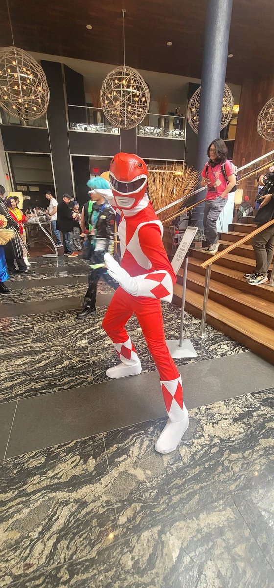 MikeCovers's tweet image. Closed my awesome day at @DerpyCon with a screening of Con Drama: Year One, the movie that started it all.

And got my DVD signed.

And saw the Red Ranger.

#derpycon