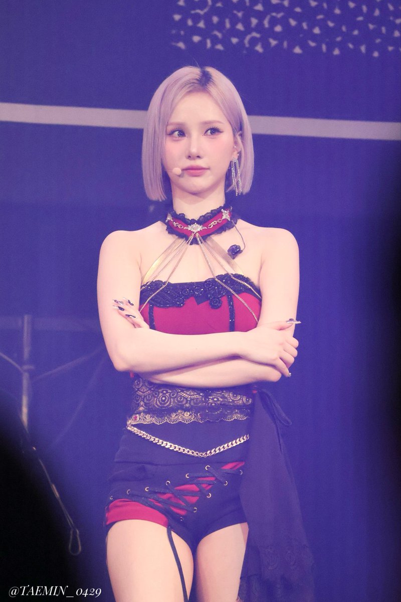 picsofeunha's tweet photo. Shes so pretty 🥺💖

© TAEMIN_0429 https://t.co/TxSU0g7xx5