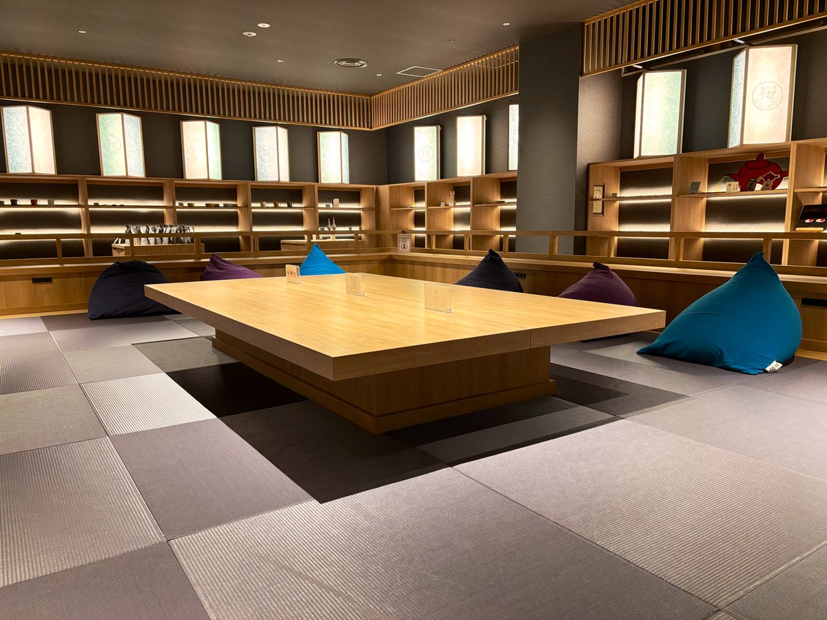 しらたまページ しらたま ひらり B2タペストリー 未開封