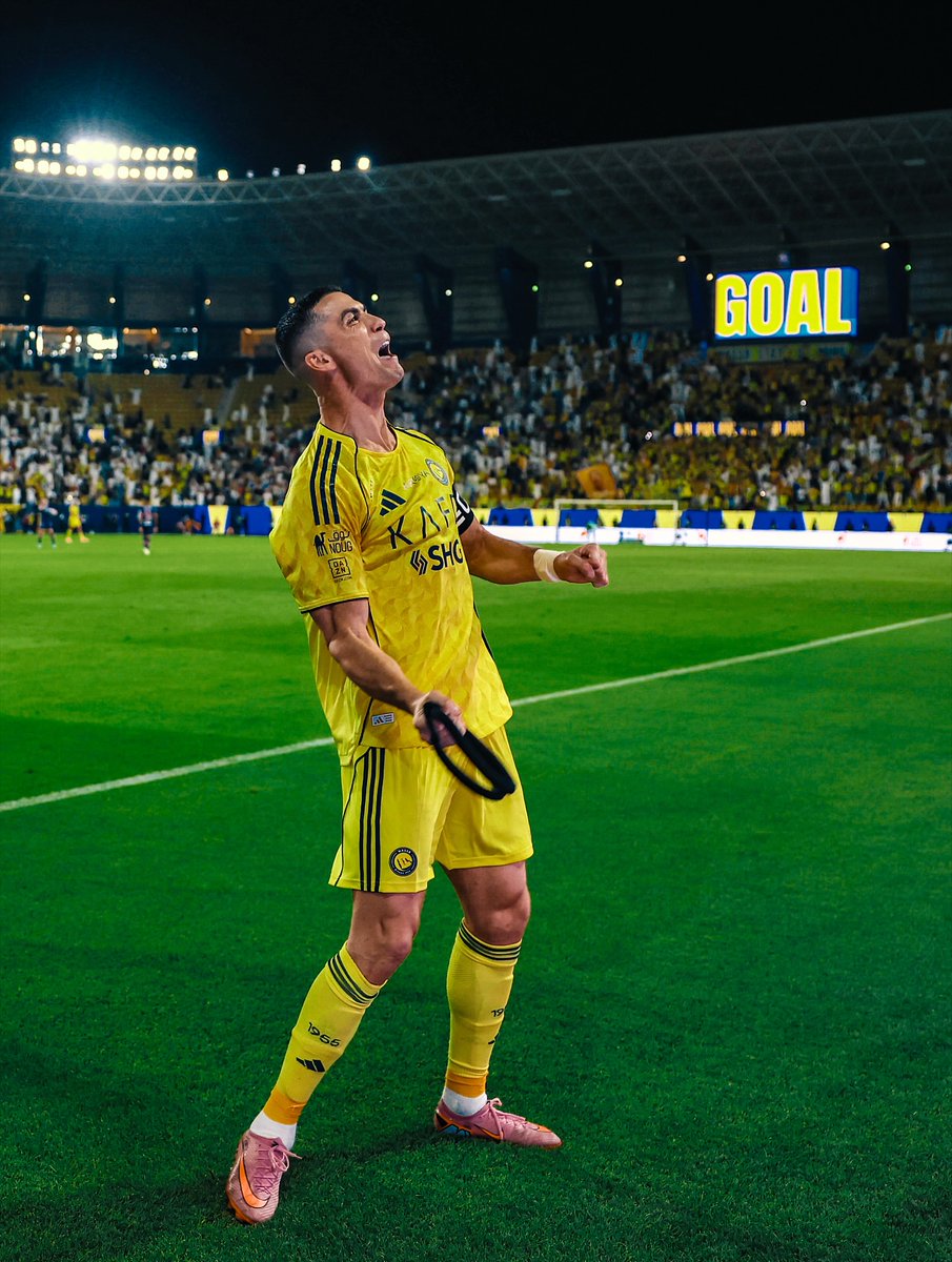 naveedusman07's tweet photo. 9️⃣5️⃣1️⃣ 💪
#CristianoRonaldo ❣️
.
.
.
.
# النصر https://t.co/V29yuZ0iYs