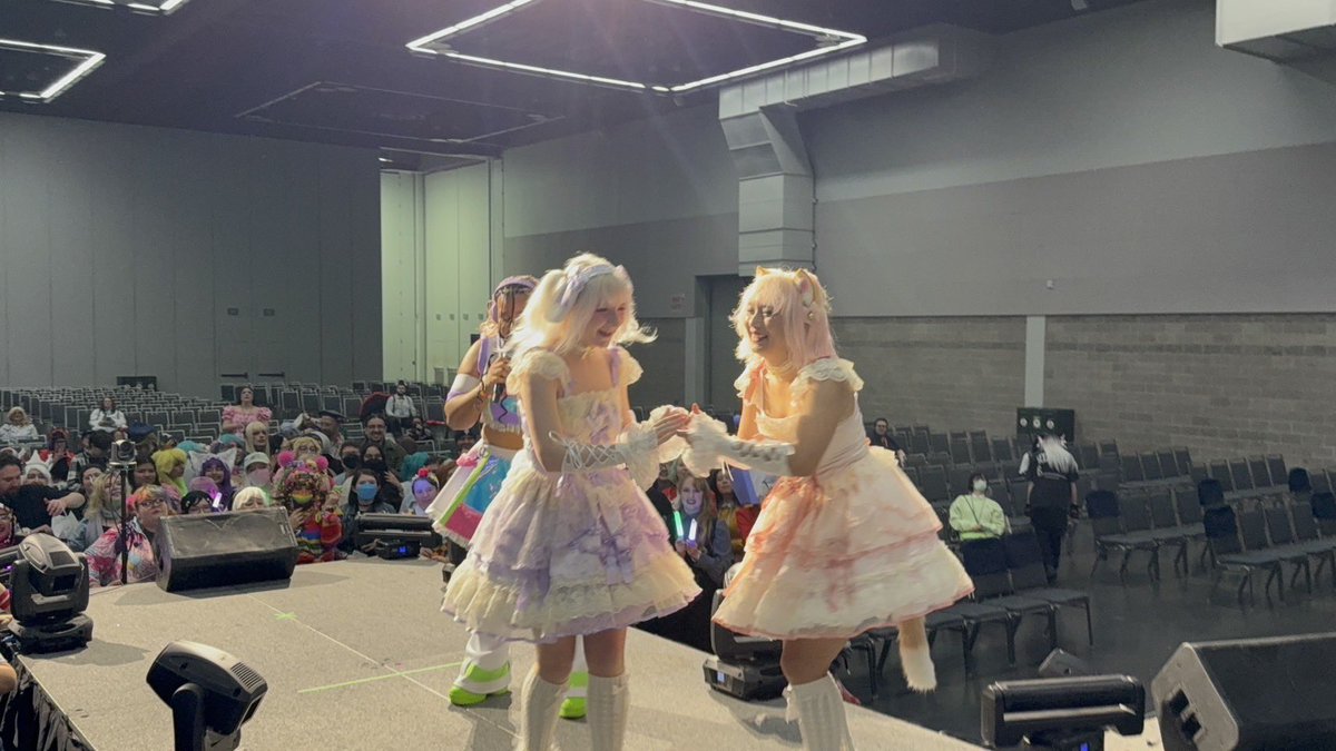 Thank you SO much <a href="/kumoricon/">Kumoricon ☁</a> and <a href="/GingaGirlPaida/">PAiDA👽 recovery mode</a> !!!
Our first live show was so much fun, expect footage of it very soon! 🩷💜