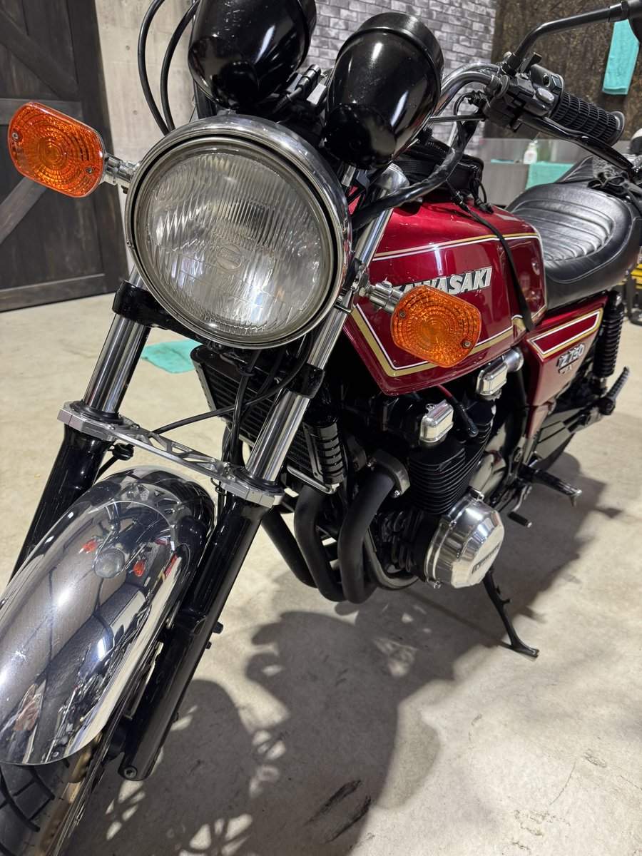 娘のバイクで5キロ程走り、その後は赤い子で30キロほど地域パトロール。異常なーし！
何台ものバイクとすれ違い、手を振ってくれた方、ありがとう❤️
信号待ちで隣に並んだお兄さん。リュックにオレンジのコスモスを詰め込んでいました。彼女へのプレゼントかしら？とほっこり。