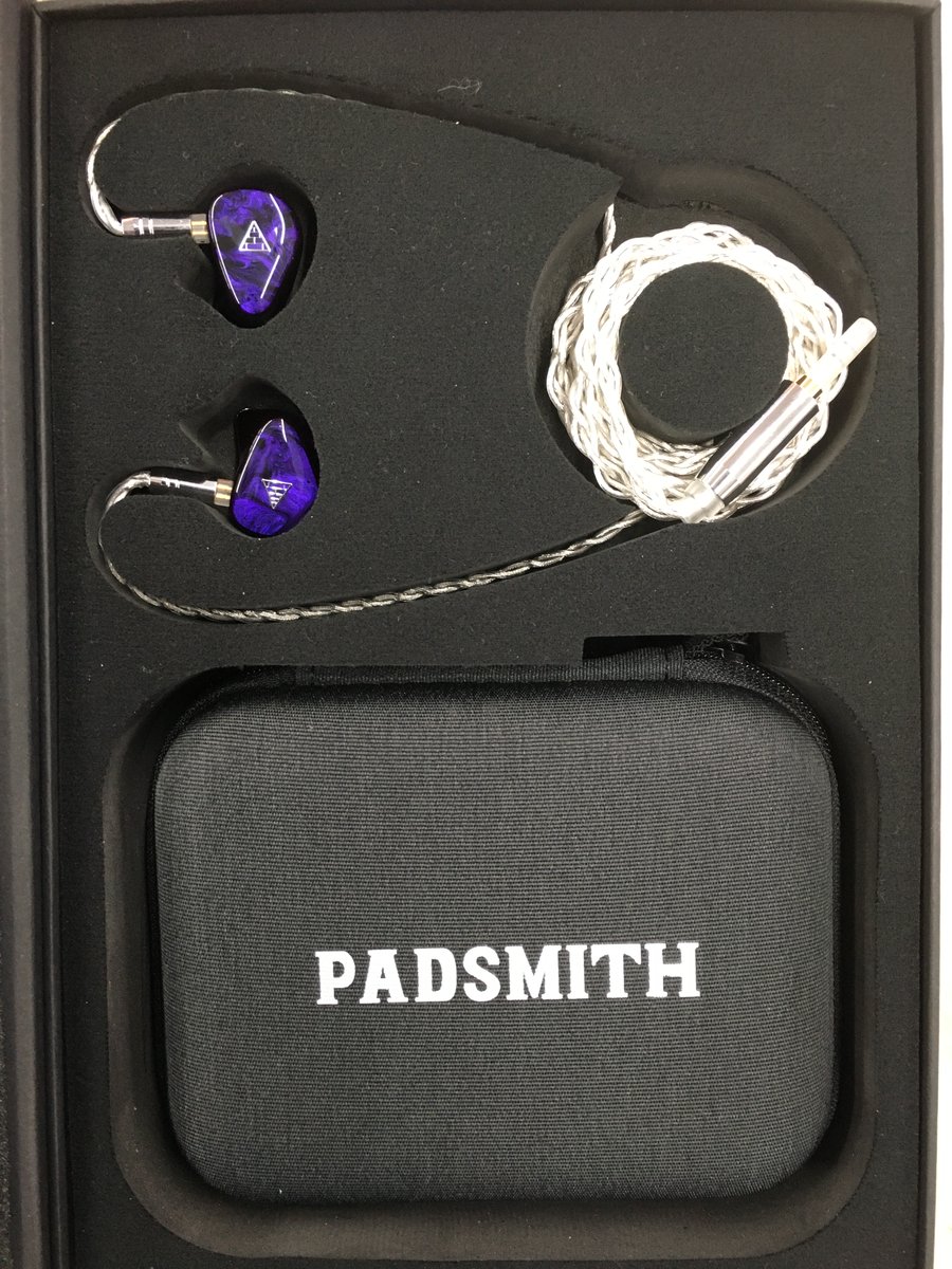 KOUBOU_nipponba's tweet image. \\ 本日、サンプルが来ました！！ //
ゲームミングはもちろん
音楽鑑賞にもオススメのイヤホン✨

Padsmith Gaming IEM　¥12,980

・チタンコーティングされたダイナミックドライバー
・独自のチューニングでどんな環境でも
　最高のパフォーマンスを発揮
#PADSMITH #パソコン工房  #大阪日本橋