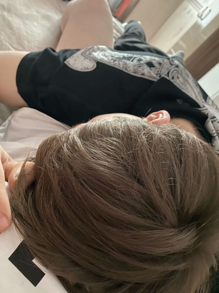 Yang abis begadang, bangun bentar buat sarapan aja trus ngantuk lagiii