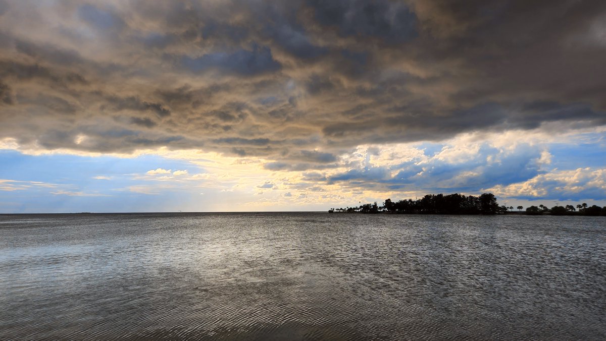 cfenlightenment's tweet image. You are in an awakening process, which is a place in your soul's evolution where you have never been before. The first thing to do is to #recommit to this journey. Recommit as many times as you need to. Give yourself affirming and encouraging statements to keep going.

#spiritual