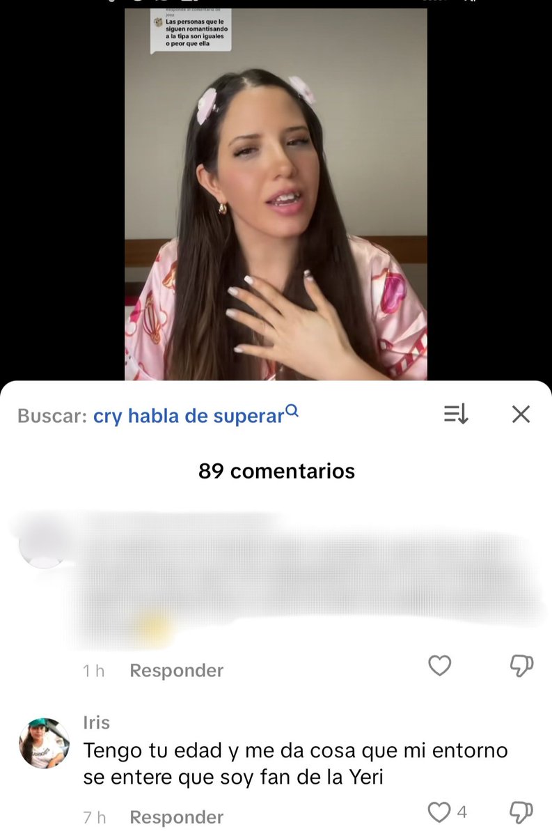 Imagina ser un ente tan pestilente que hasta tus mismas fans les de vergüenza que la gente a su alrededor lo sepan 🤣🤣🤣🤣 son un pnt0 chiste 🤣🤣🤣