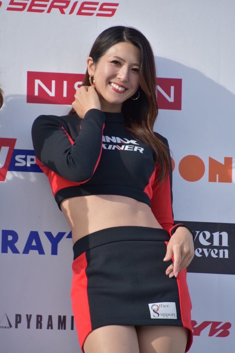 春夏 まもなく決勝レースがスタートします🏁 11号車に全力応援お願いします