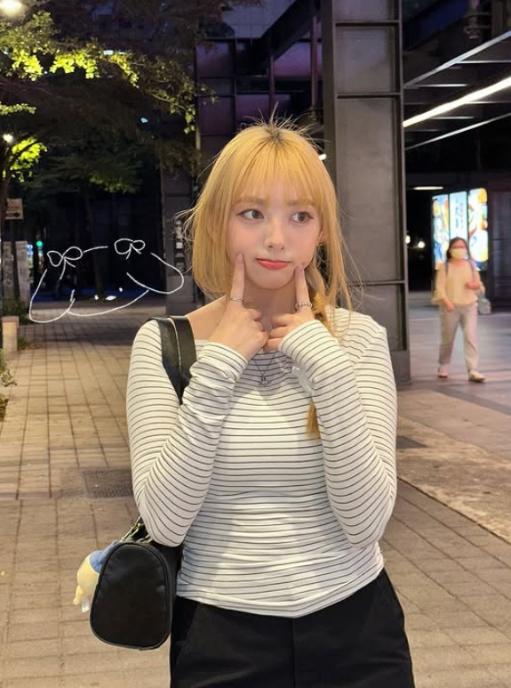 aboutgirlgroups's tweet photo. Happy birthday to Erin/Qiaoyu of Pink Fun! https://t.co/xciwjLlCHG