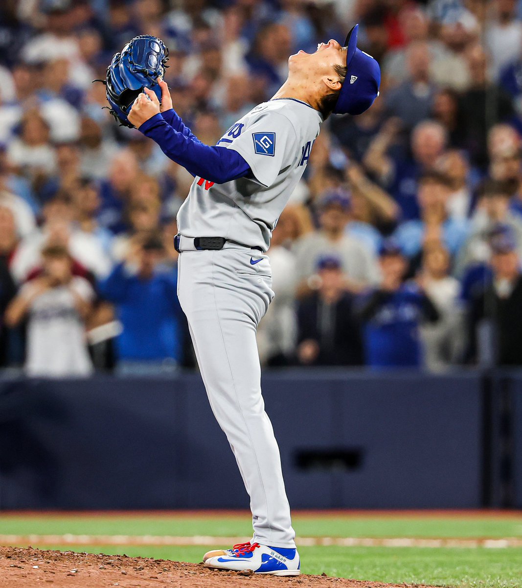 Yoshinobu Yamamoto wins three games for the Dodgers in the World Series.

He won back-to-back games in Game 6 &amp; Game 7.