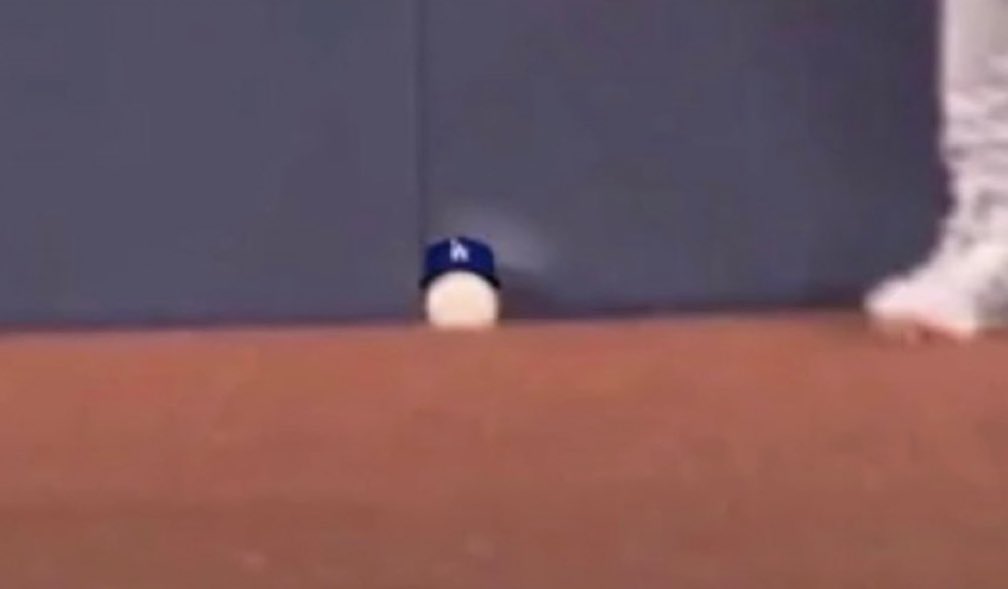 Dodgers beat the blue jays in the #WorldSeries